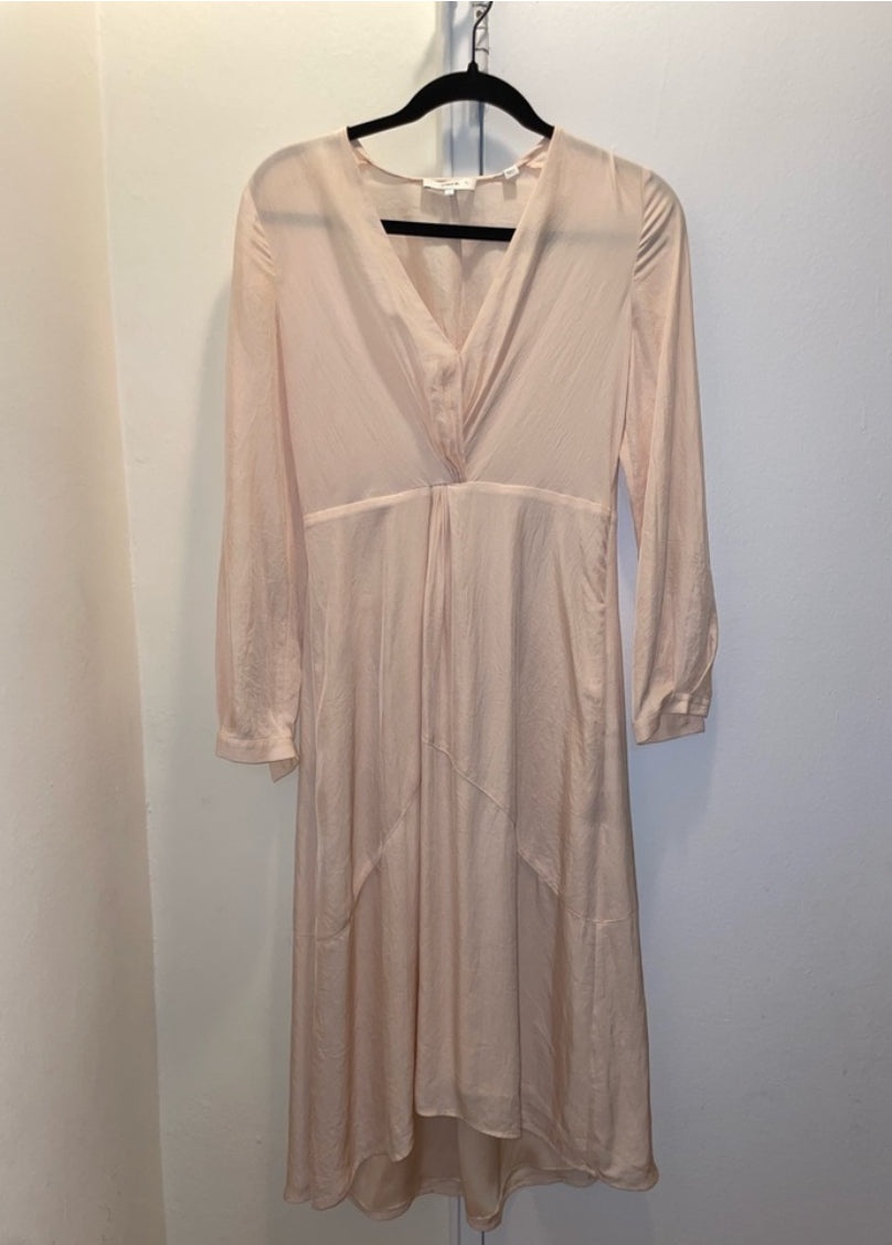 VINCE Long Sleeve Twist Drape Dress In Oat Blush V-Neck Size 2 $395