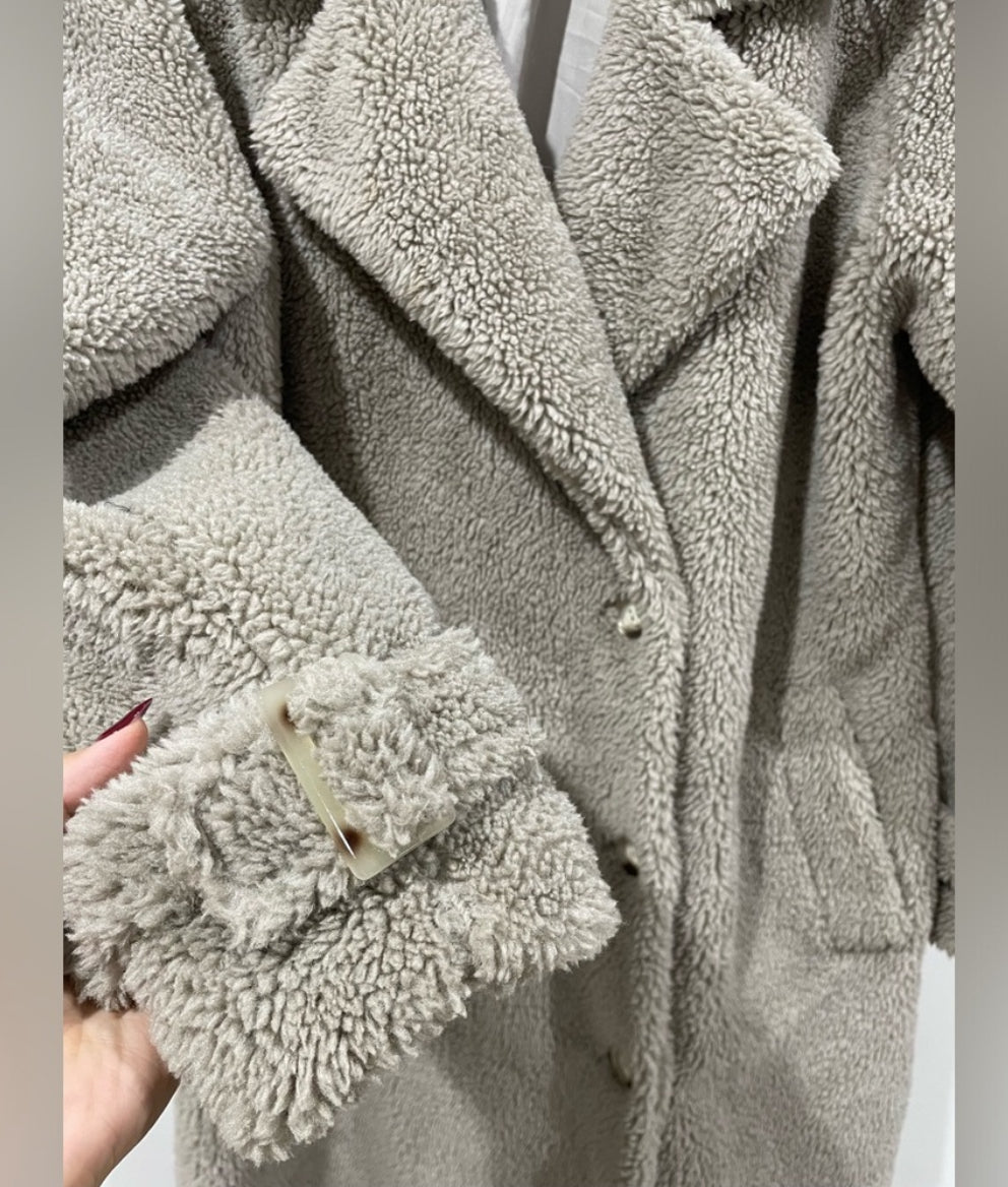 Lamarque Malani Taupe Oversized Faux Fur Sherpa Teddy Coat Size Medium $325