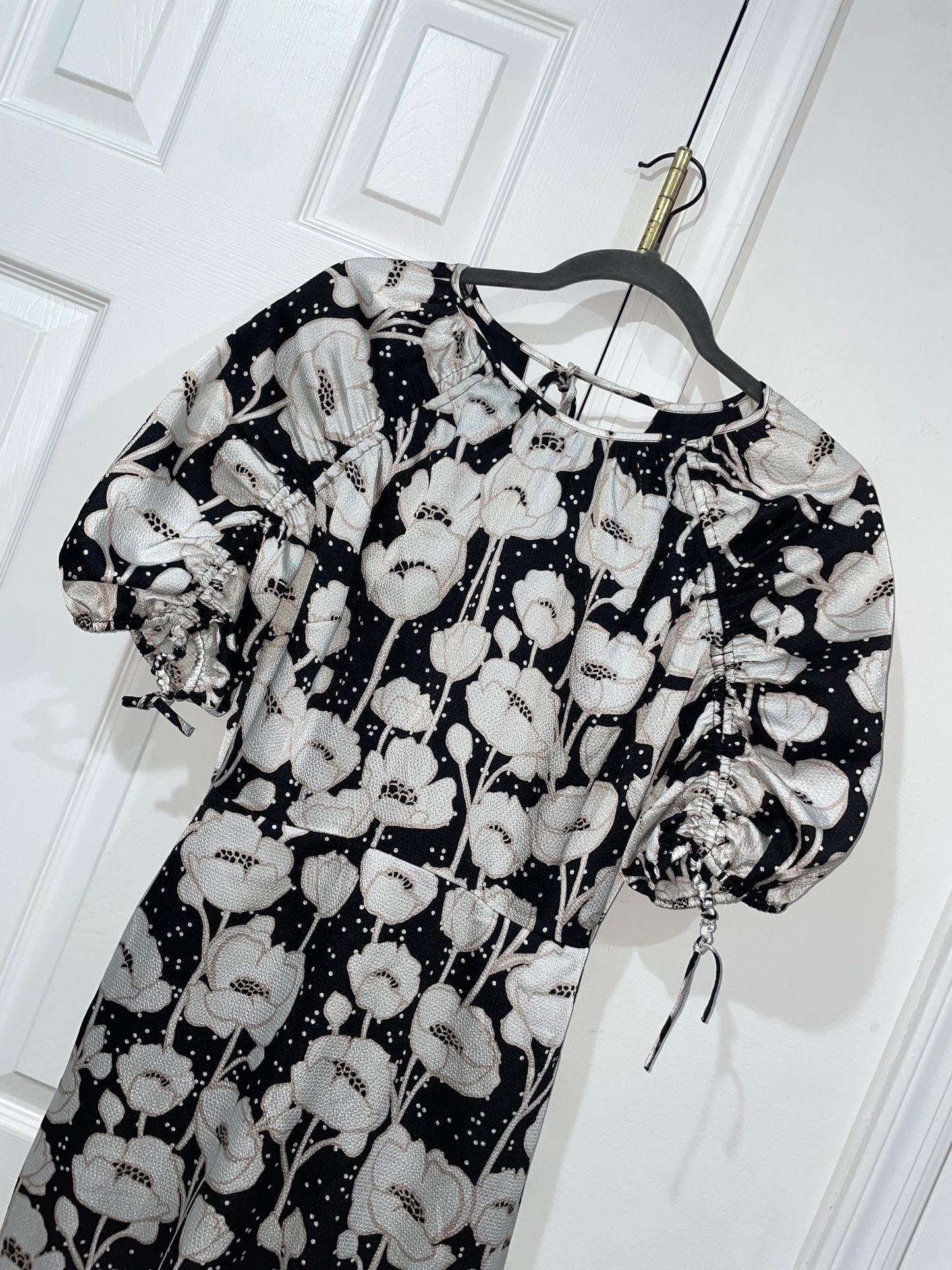 Ted Baker Abriee Puff Sleeve Textured Floral Midi Dress Size 0/US Size 2 $325