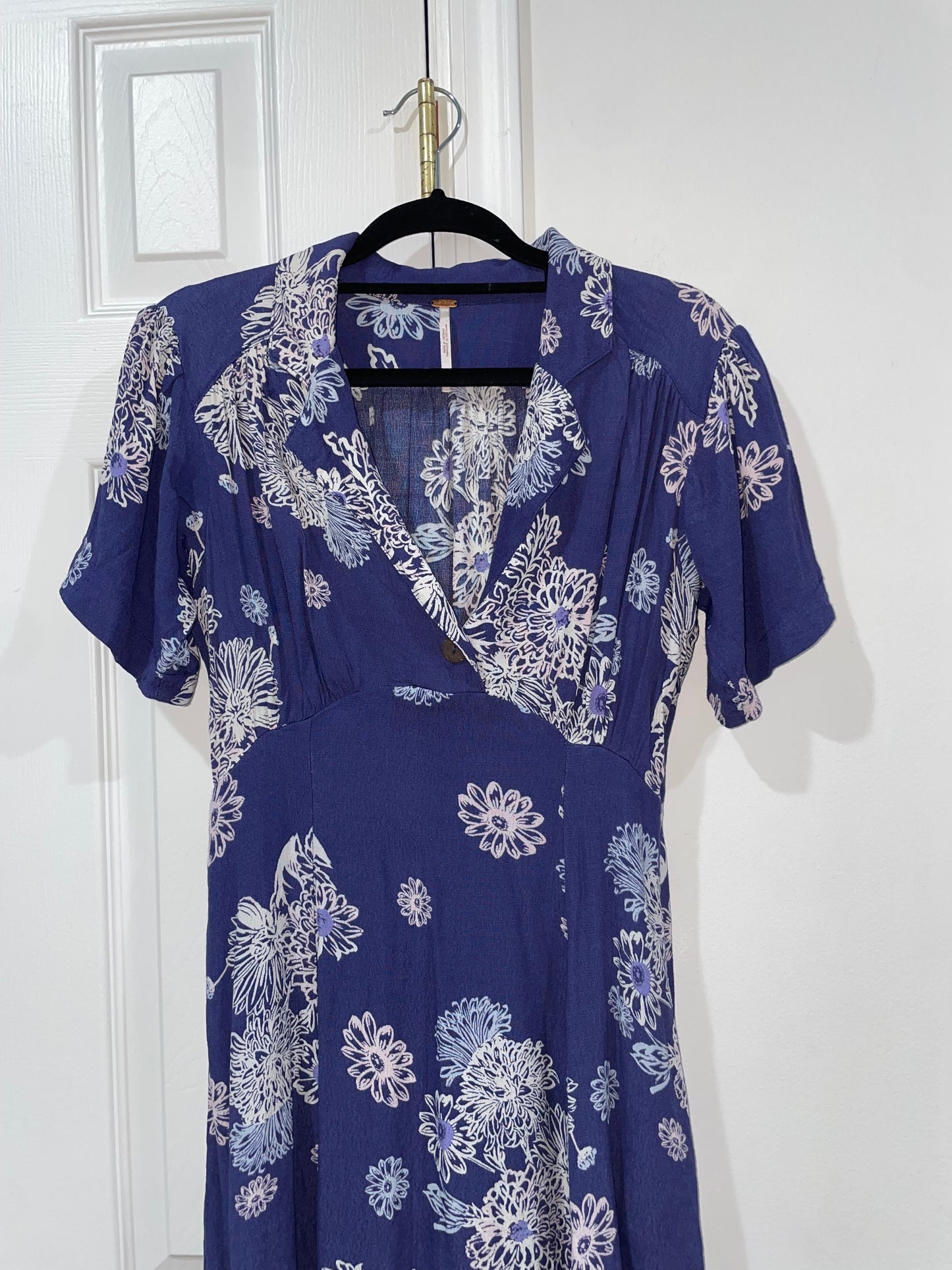 Free People Blue Hawaii Fit & Flare Floral Print Short Sleeve Mini Dress Size XS