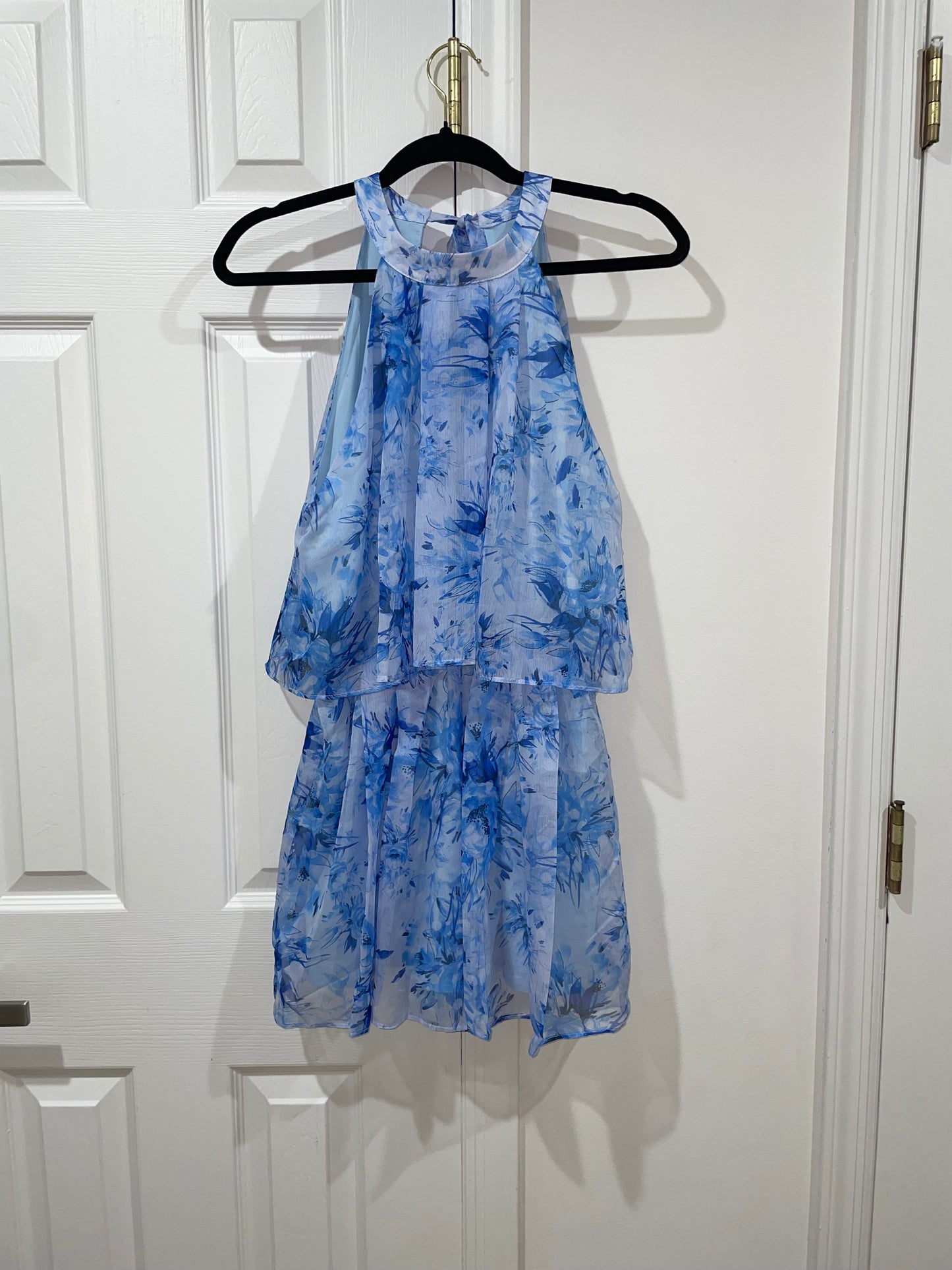 NWOT Petal & Pup Isabelle Blue Floral Print Halter Neck Romper Size Small