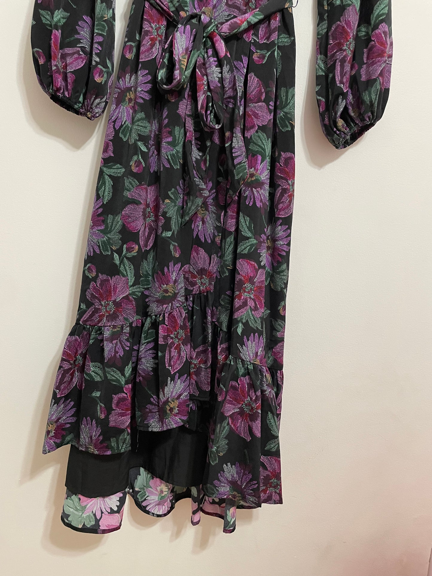 AQUA Long Sleeved V-Neck Fit & Flare Floral Wrap Maxi Dress Size Small