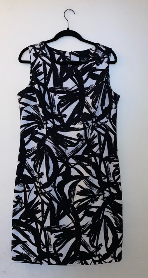 Ronni Nicole Black & White Abstract Print Sleeveless Shift Dress Size 12