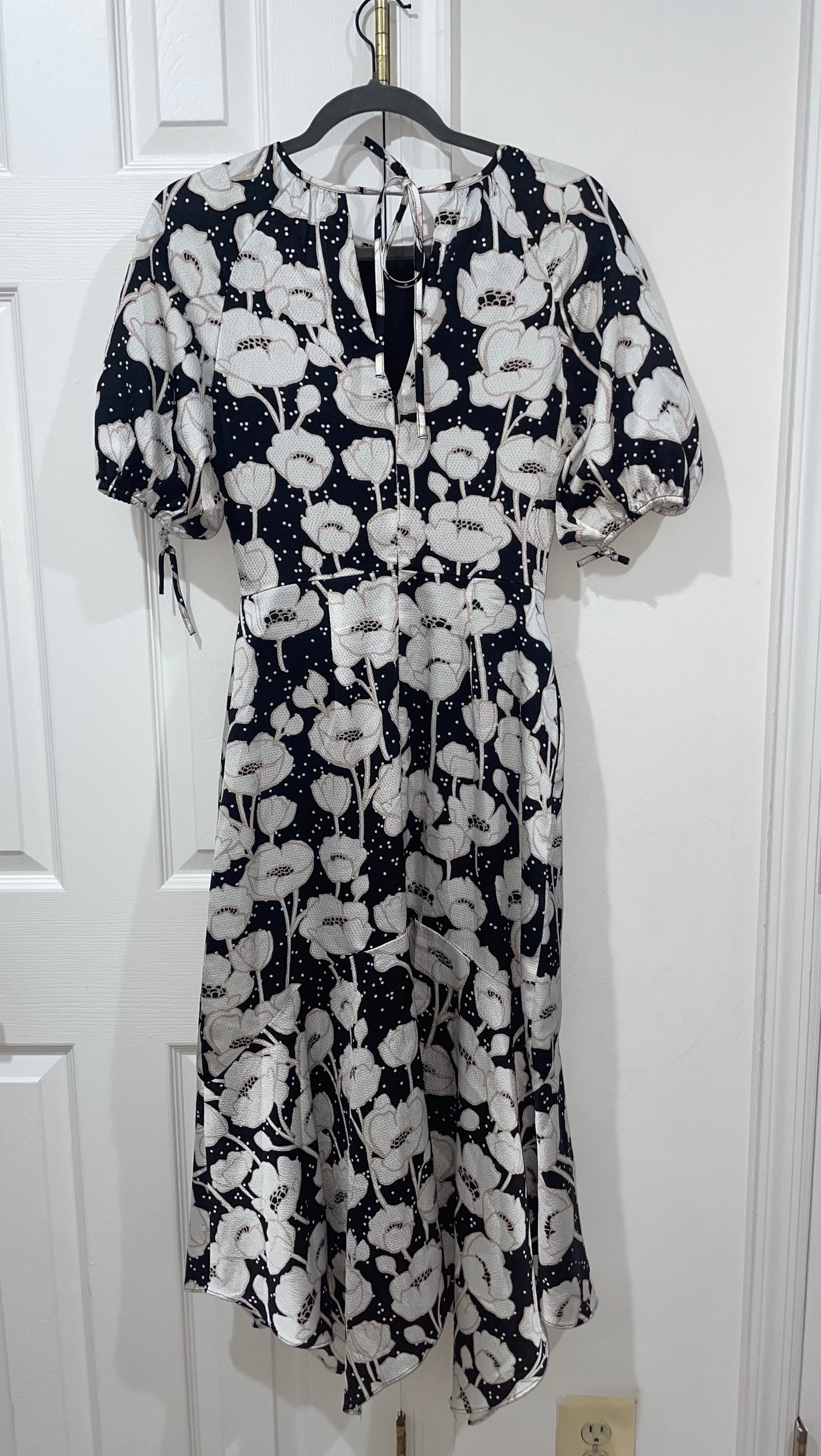 Ted Baker Abriee Puff Sleeve Textured Floral Midi Dress Size 0/US Size 2 $325