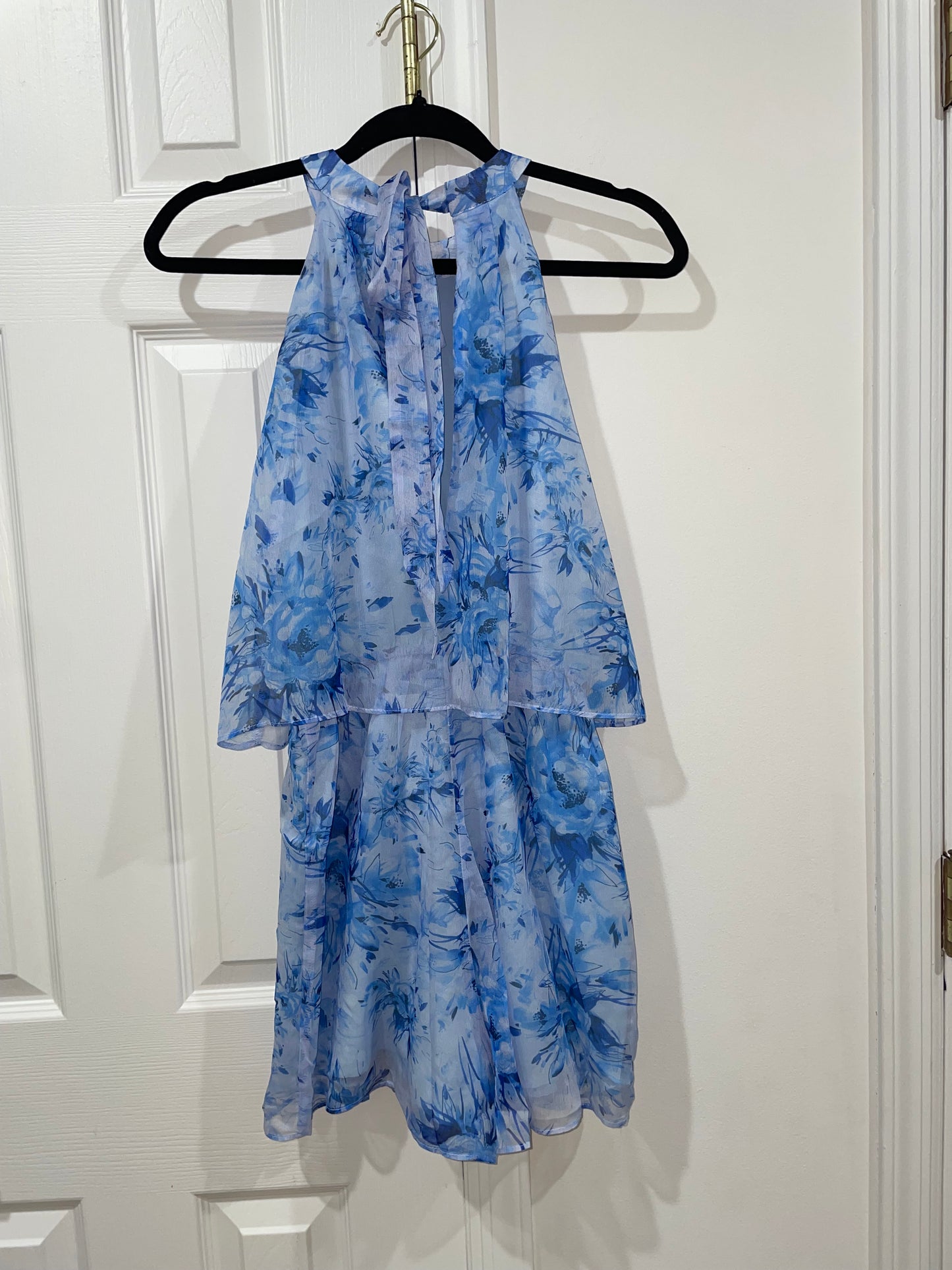 NWOT Petal & Pup Isabelle Blue Floral Print Halter Neck Romper Size Small
