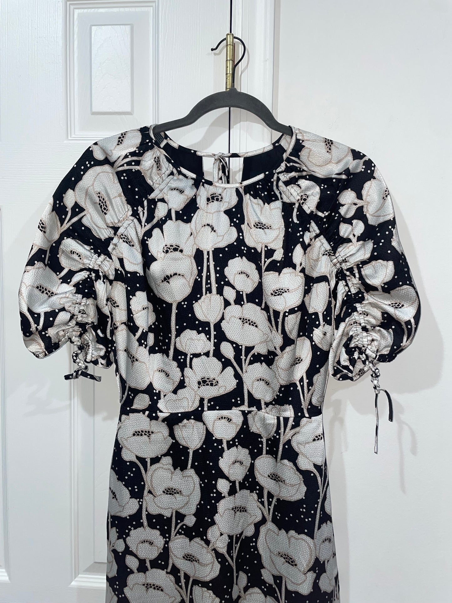 Ted Baker Abriee Puff Sleeve Textured Floral Midi Dress Size 0/US Size 2 $325