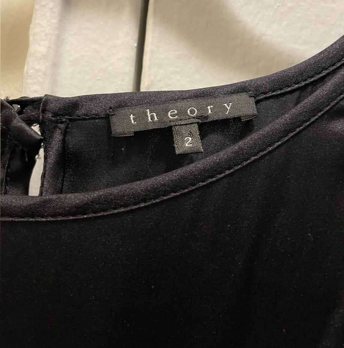 Theory Black Fitted Sheath Dress Scoop Neck Satin Bodice LBD Size 2