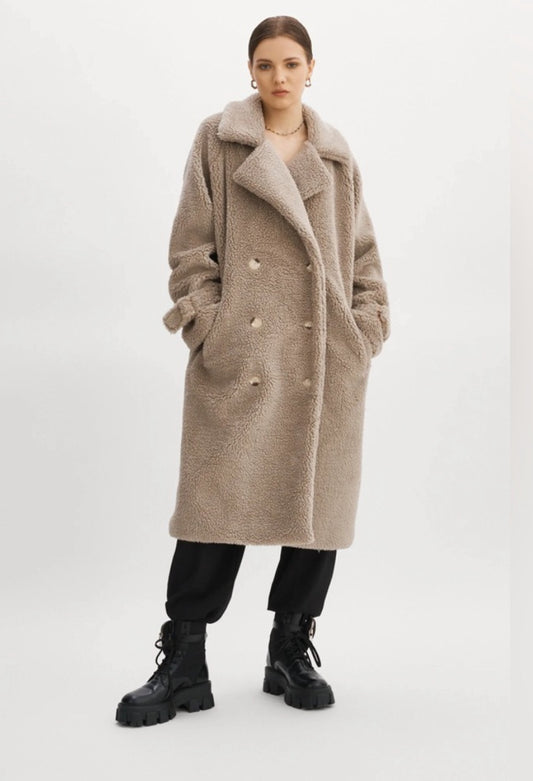 Lamarque Malani Taupe Oversized Faux Fur Sherpa Teddy Coat Size Medium $325