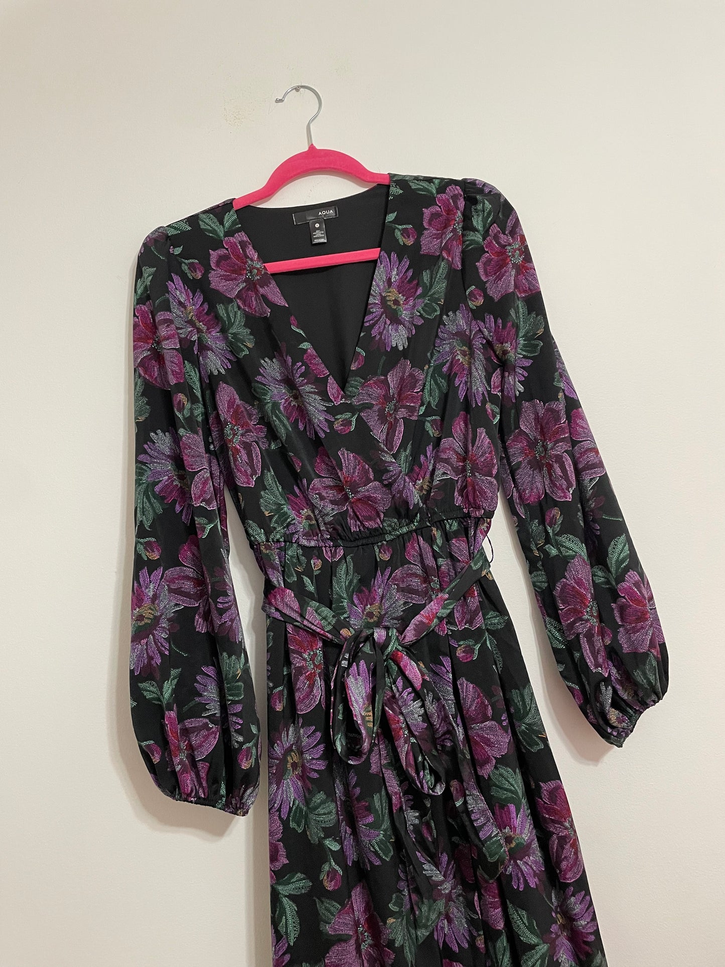 AQUA Long Sleeved V-Neck Fit & Flare Floral Wrap Maxi Dress Size Small