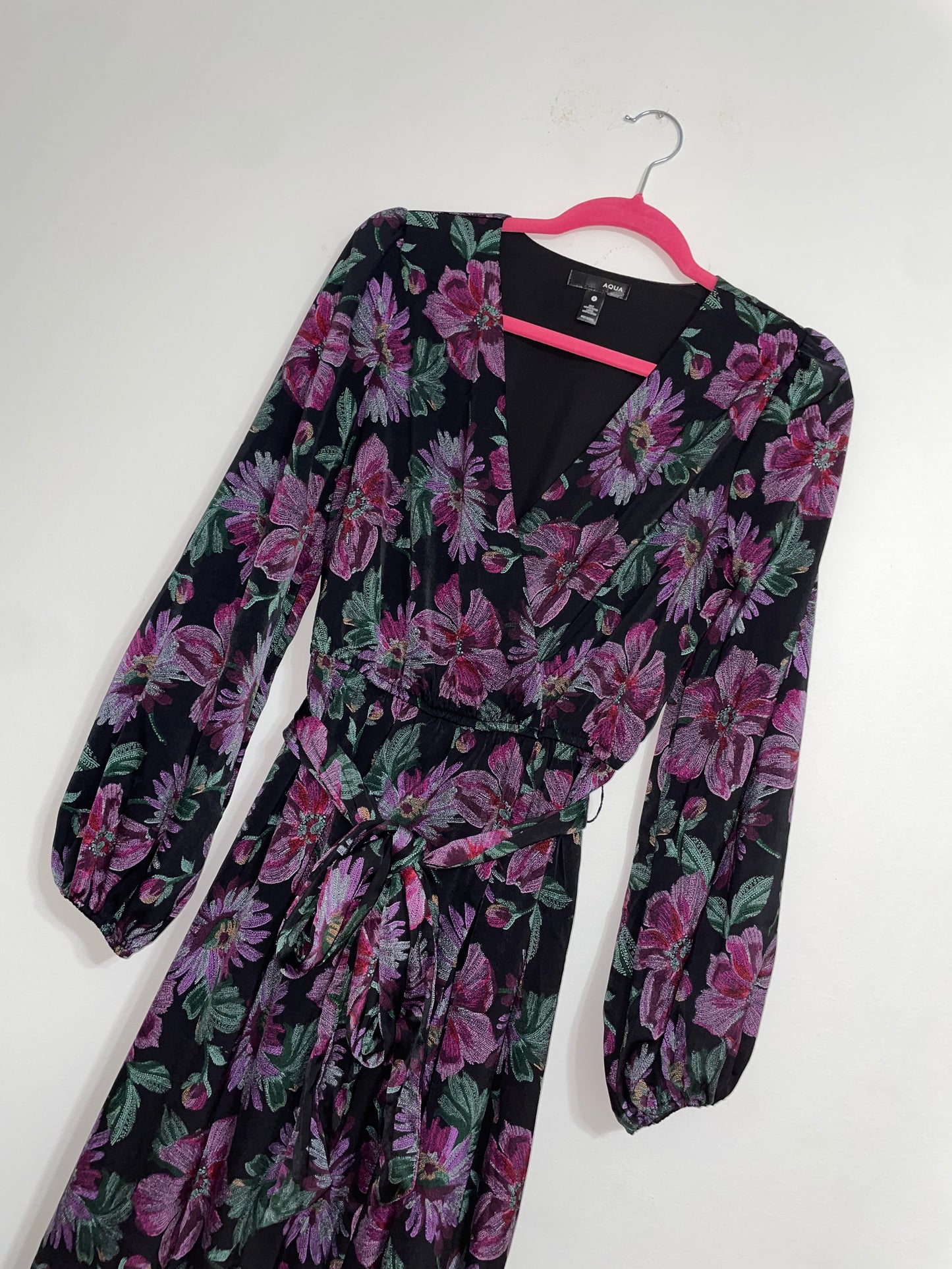 AQUA Long Sleeved V-Neck Fit & Flare Floral Wrap Maxi Dress Size Small