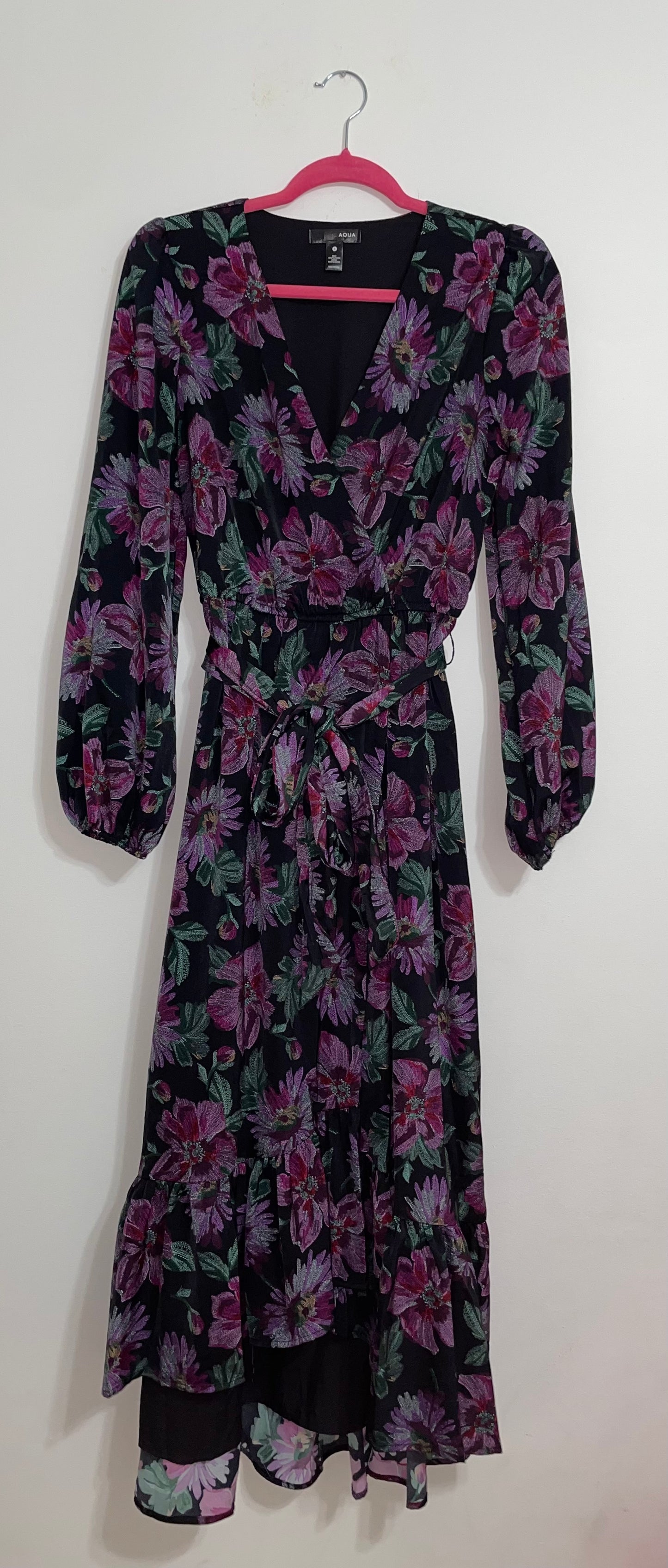 AQUA Long Sleeved V-Neck Fit & Flare Floral Wrap Maxi Dress Size Small