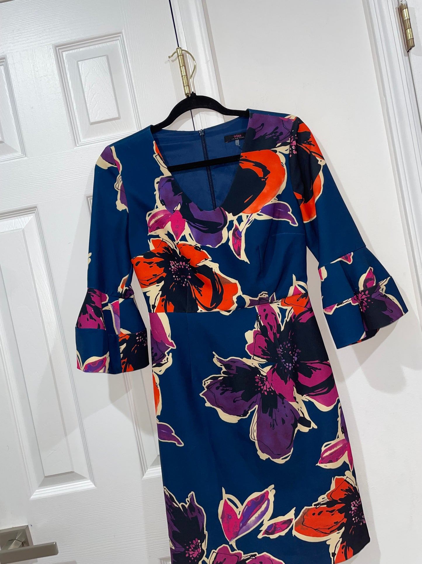 Trina Turk Mamie Blue Floral Bell Sleeve V-Neck Dress Size 0 $168