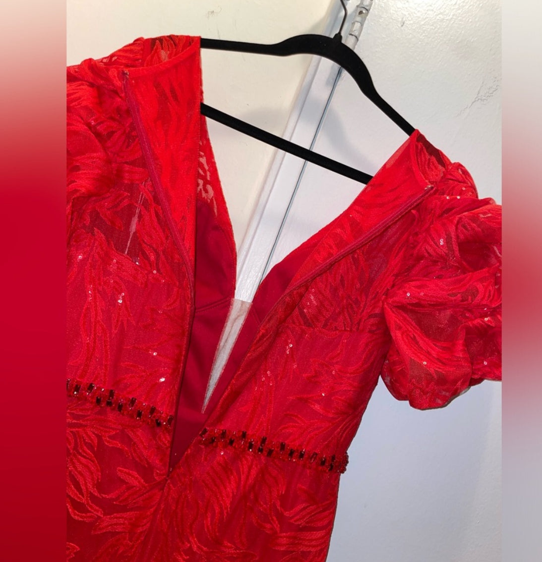 NWT MAC DUGGAL 12421 Red Embellished Puff Sleeve Plunge Neck Trumpet Gown Size 8