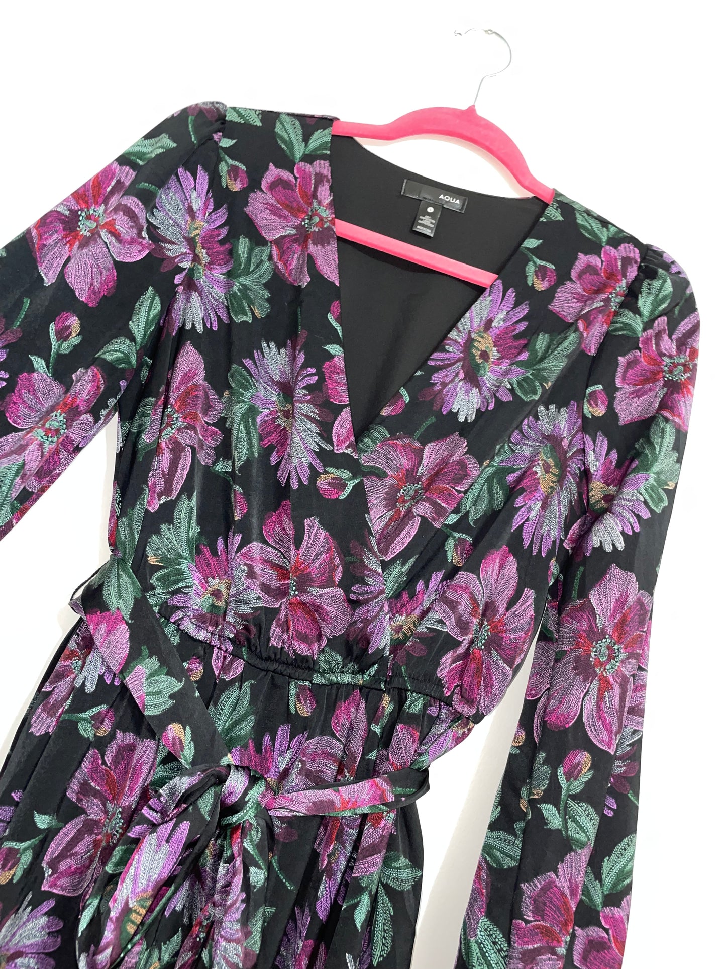AQUA Long Sleeved V-Neck Fit & Flare Floral Wrap Maxi Dress Size Small