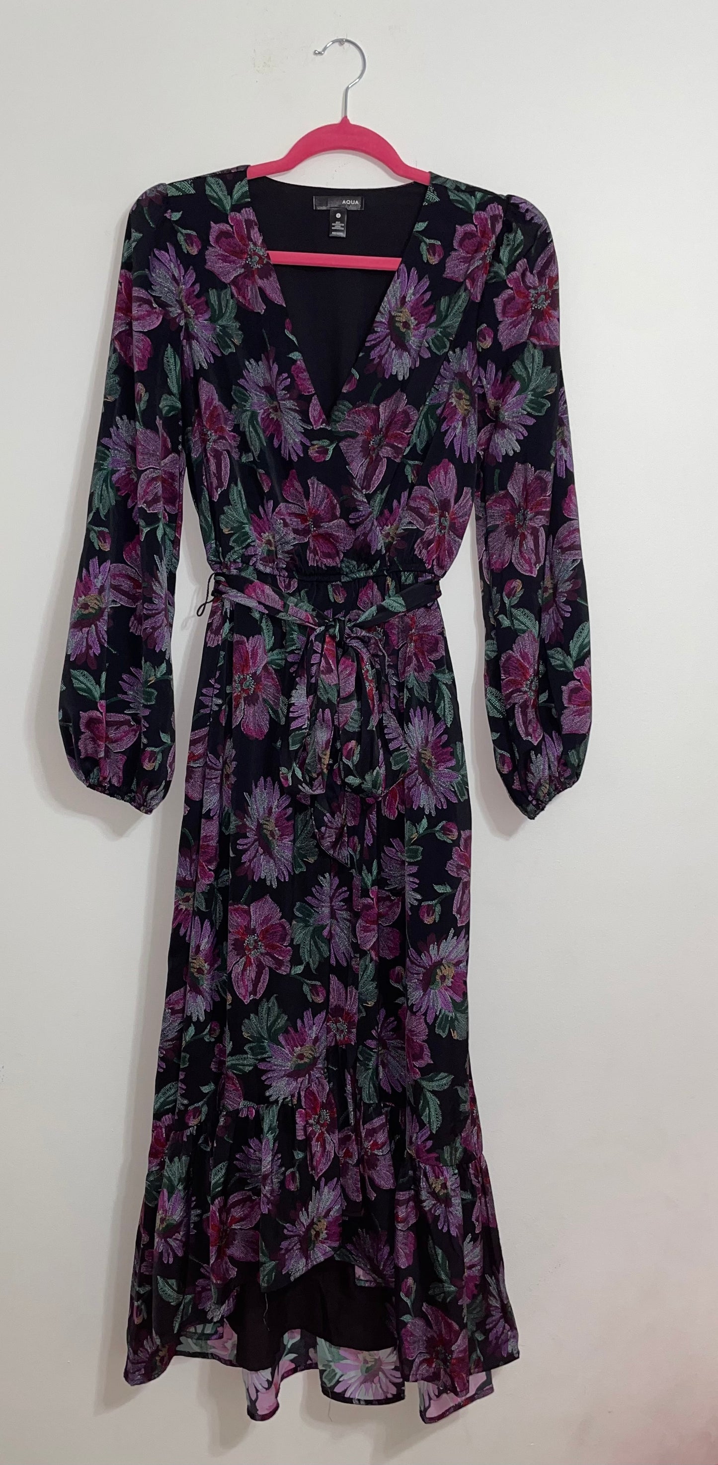 AQUA Long Sleeved V-Neck Fit & Flare Floral Wrap Maxi Dress Size Small