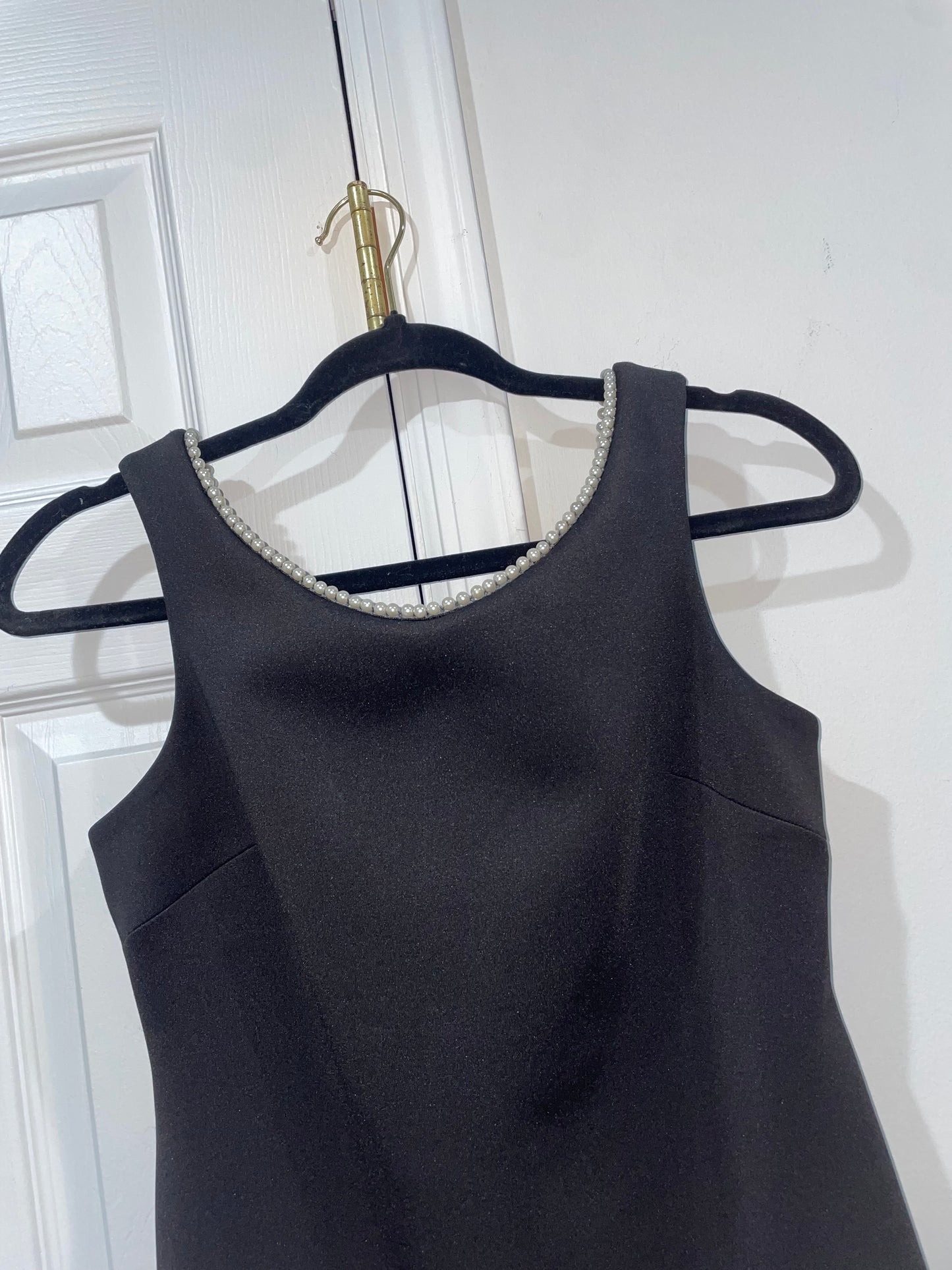 Calvin Klein Pearl Trim Sleeveless Black Sheath Midi Cocktail Dress Size 6 $139