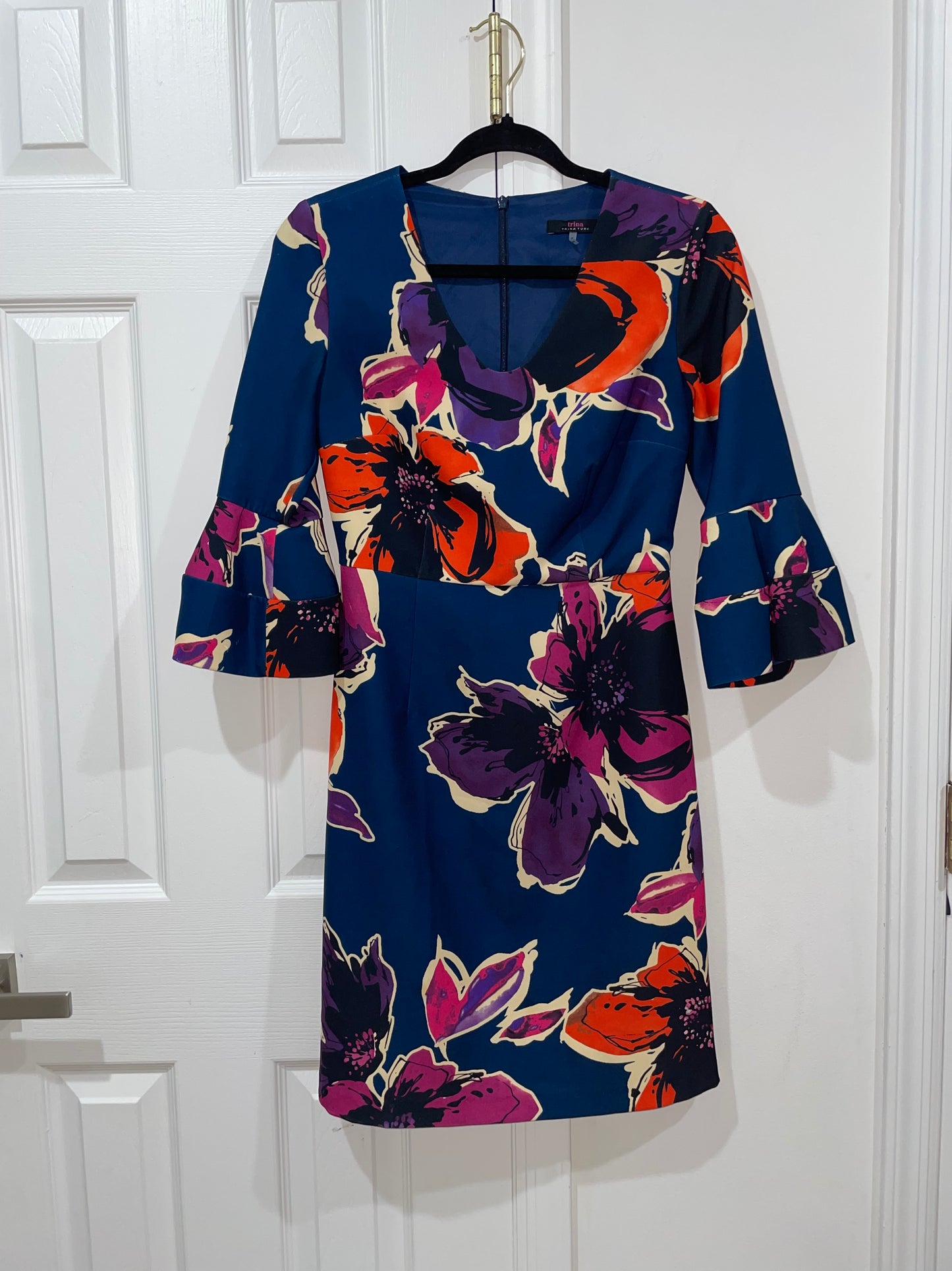Trina Turk Mamie Blue Floral Bell Sleeve V-Neck Dress Size 0 $168